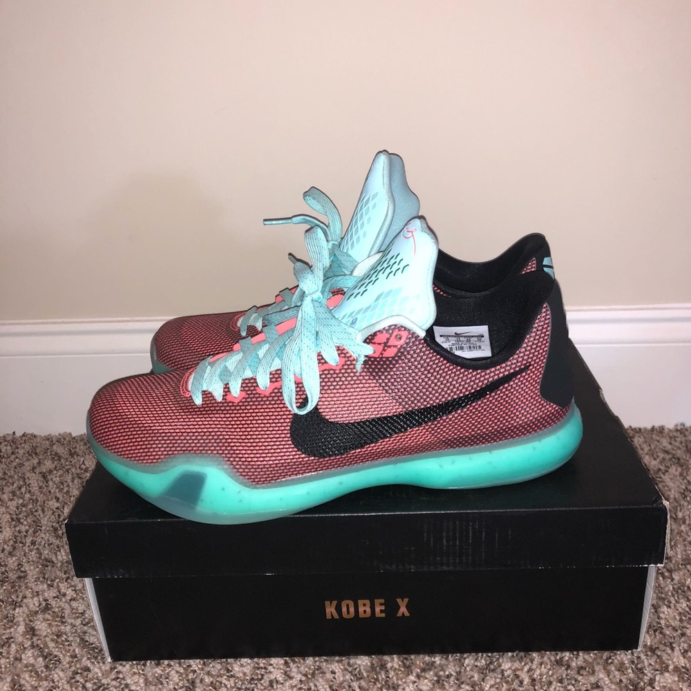 Kobe X low (Easter)